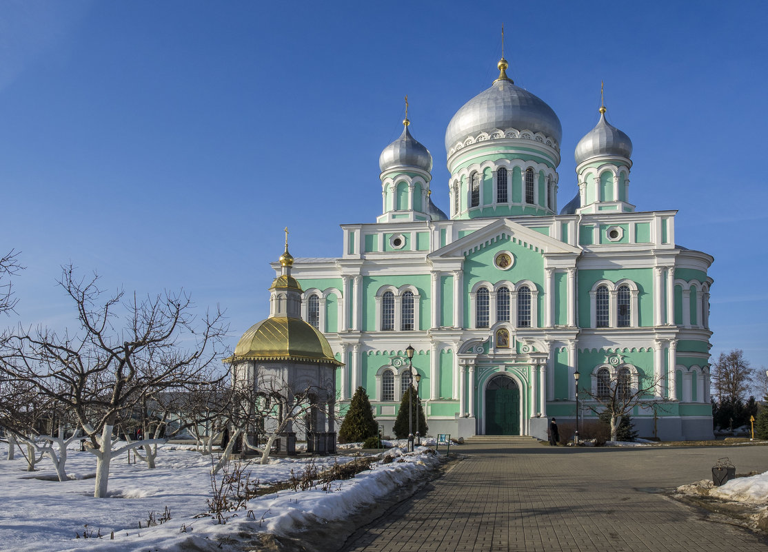 Свято-Дивеевский Серафимо-Саровский монастырь - Юрий Казарин