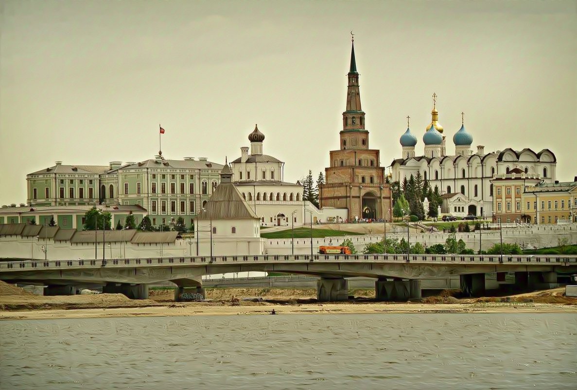 Казань. Первые теплые дни мая 2014 года - Андрей Головкин