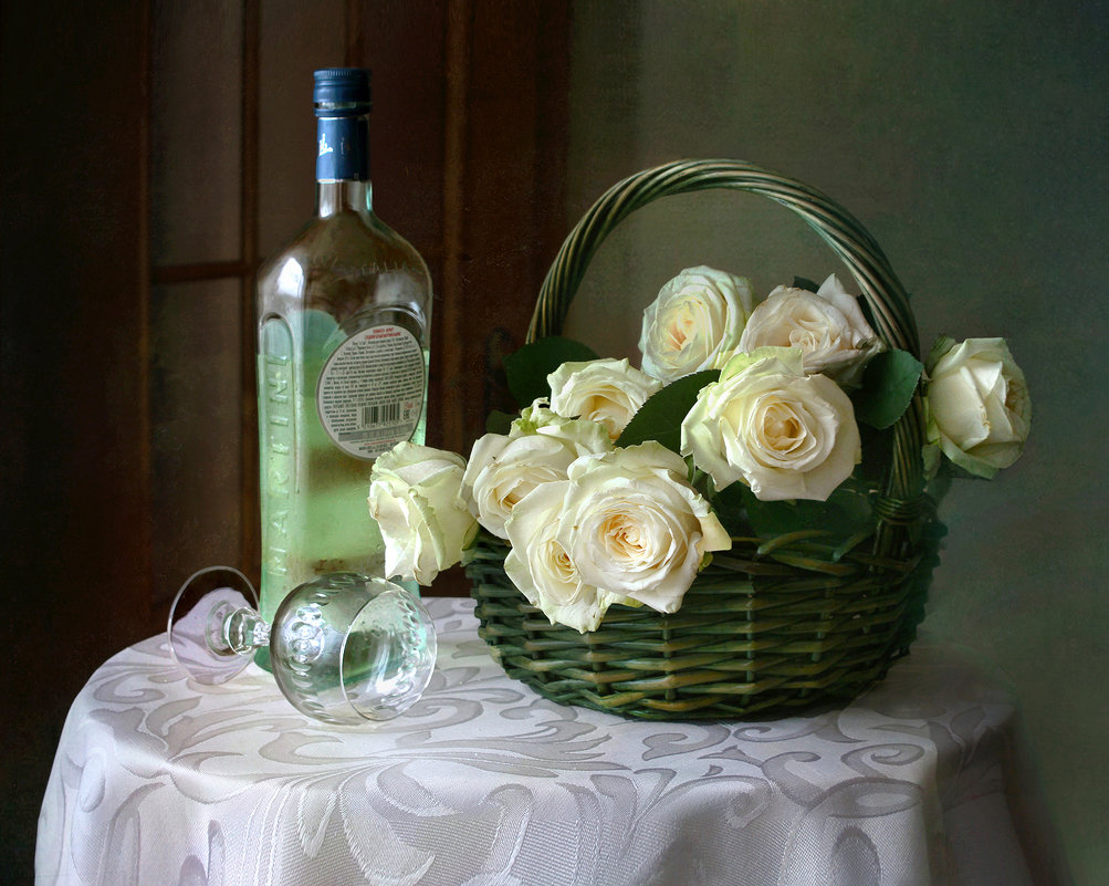 Этюд с корзиной белых роз - lady-viola2014 - Этюд с корзиной белых роз - lady-viola2014 -
