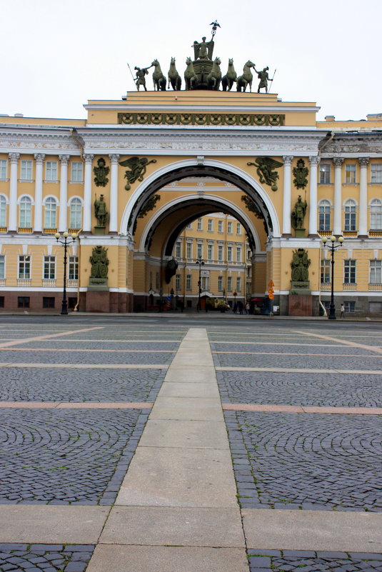 САНКТ-ПЕТЕРБУРГ - Николай Гренков