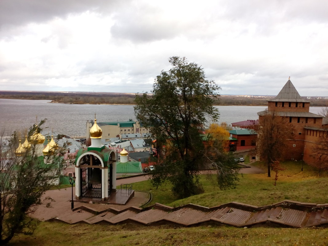 В МОЁМ ГОРОДЕ ОСЕНЬ - Ольга НН 