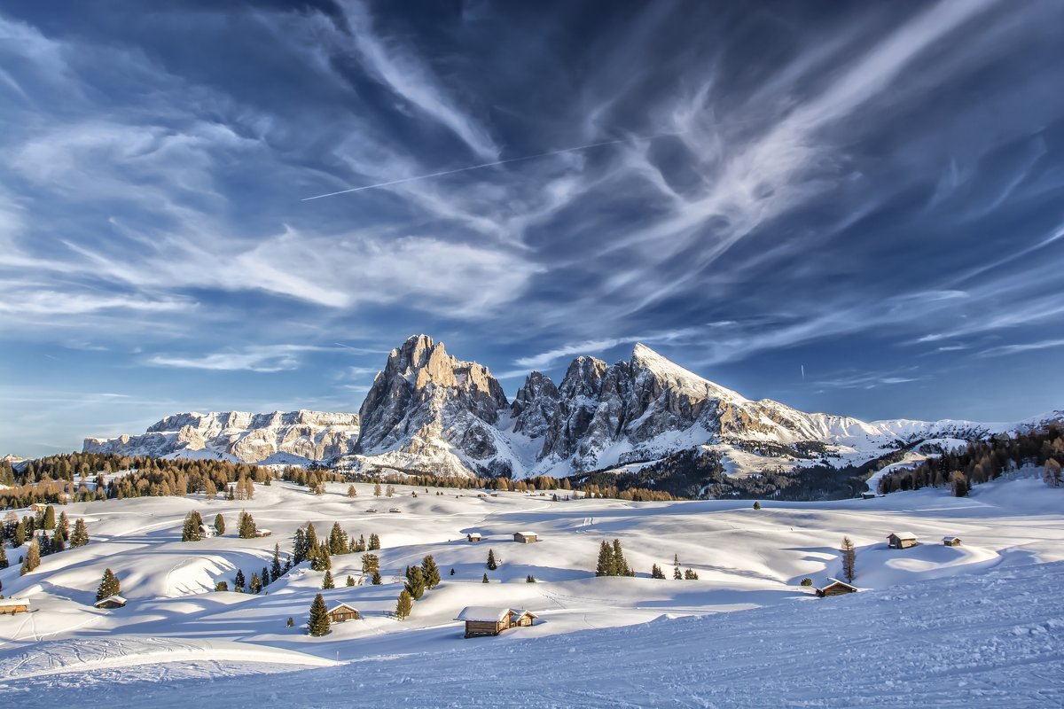 Alpe di Suzi is a fairy valley surrounded by high mountains - Dmitry Ozersky