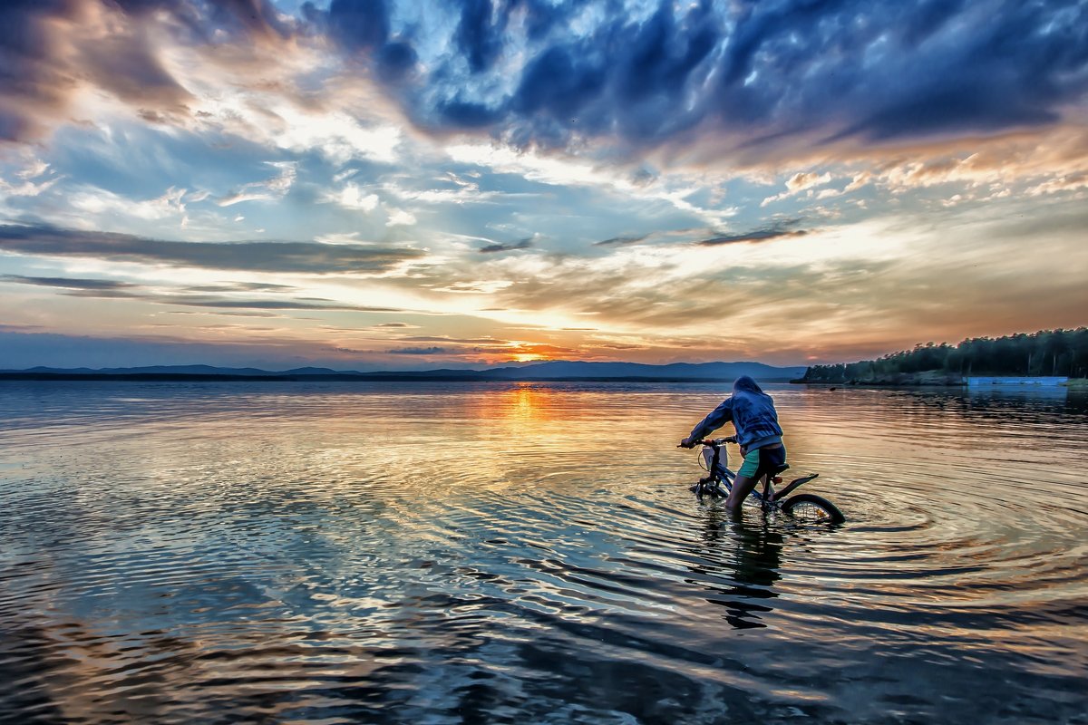 sunset on the lake - Dmitry Ozersky