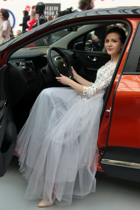 Как невеста. - Саша Бабаев