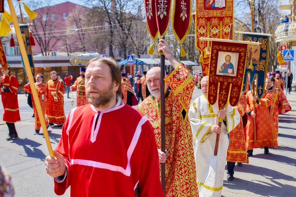 Крестный ход в Пятигорске. Красная горка - Николай Николенко