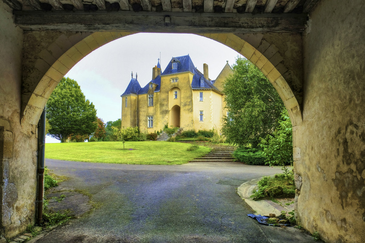 замок д/ Пешерэ (Chateau du Pescheray) - Георгий А