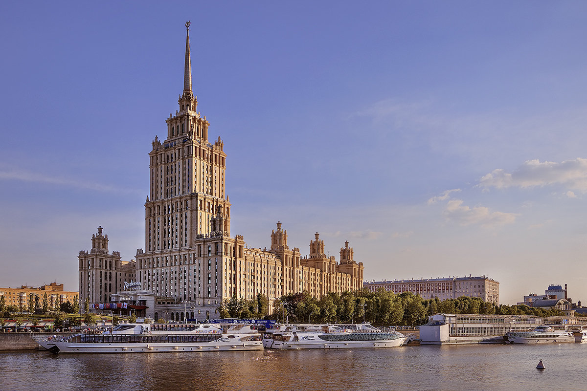 Москва. Гостиница Рэдиссон Ройал, Москва. - В и т а л и й .... Л а б з о'в