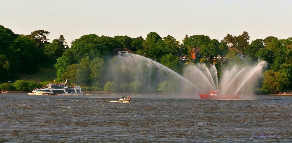 Hamburg. Hafengeburtstag - Nina Yudicheva