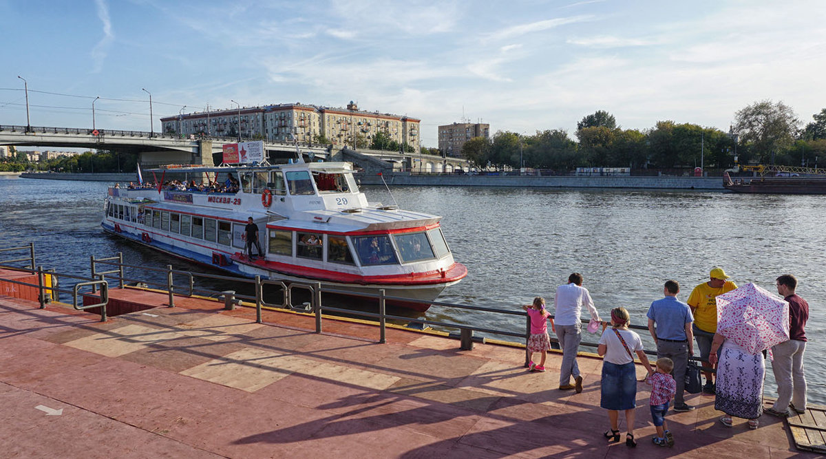 На причале ... - Лариса Корженевская