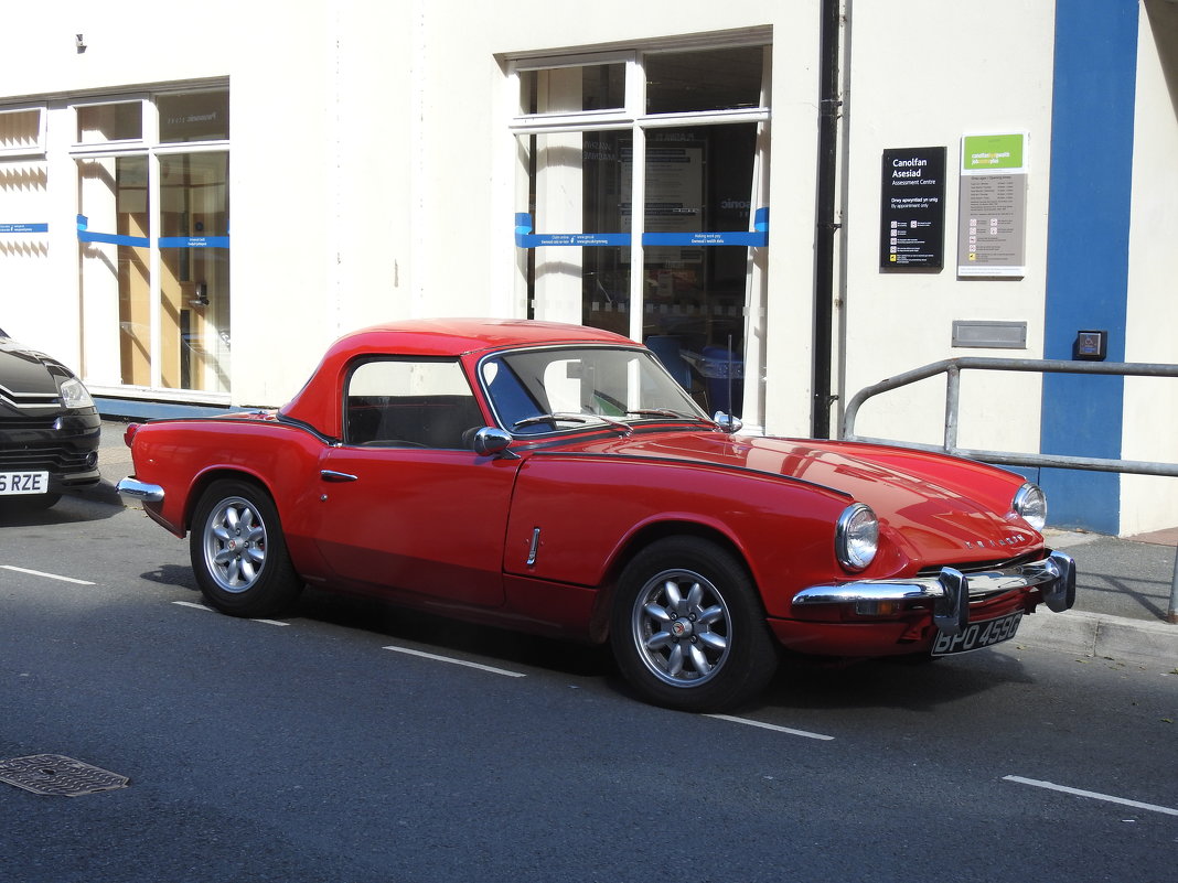 TRIUMPH SPITFIRE Mk3 - Natalia Harries