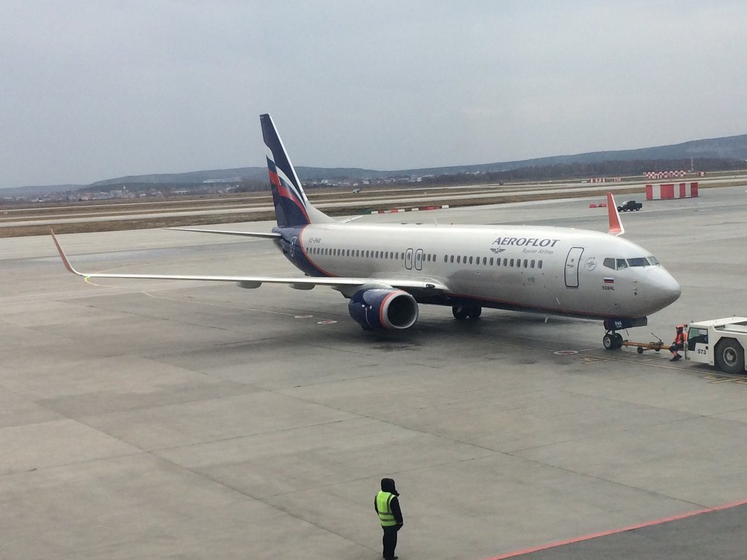 AEROFLOT B737-800 - Евгений Пикаревский