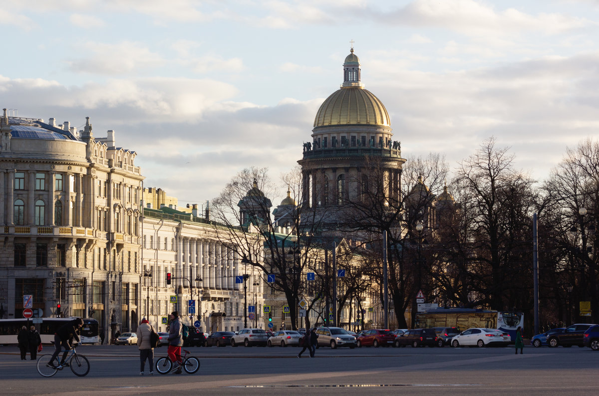 В городе апрель - Aнна Зарубина