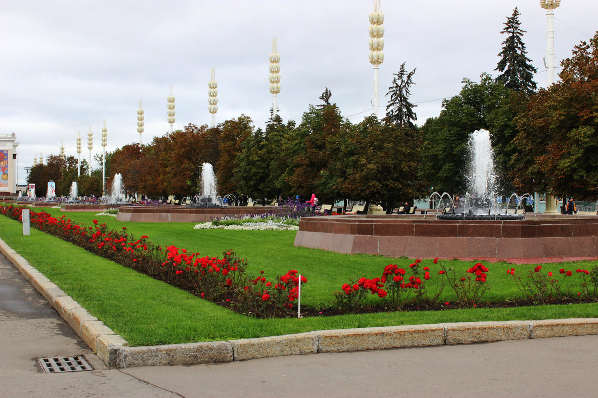 Москва  ВДНХ - раиса Орловская