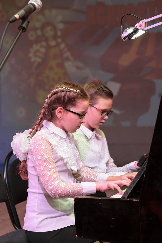 *** - Victor Nikonenko