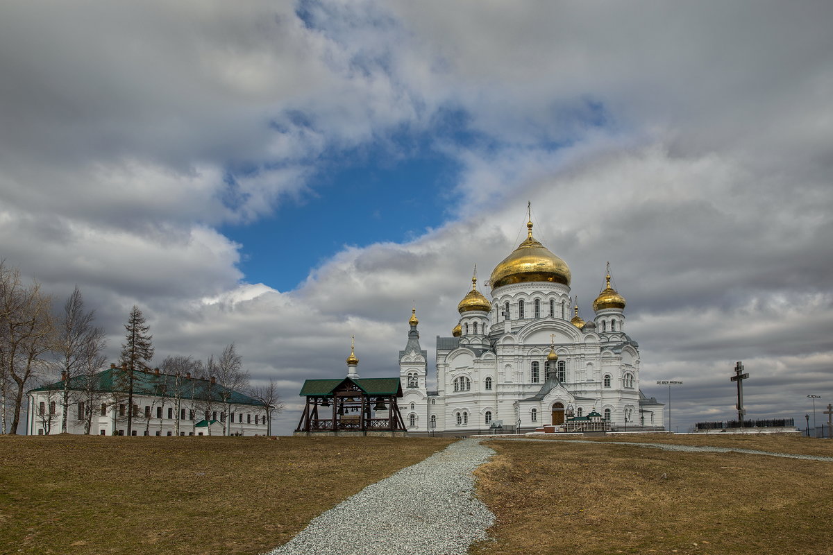 Путешествие под знаком орла.(Нижний - Булгары).Белогорский монастырь. - юрий макаров