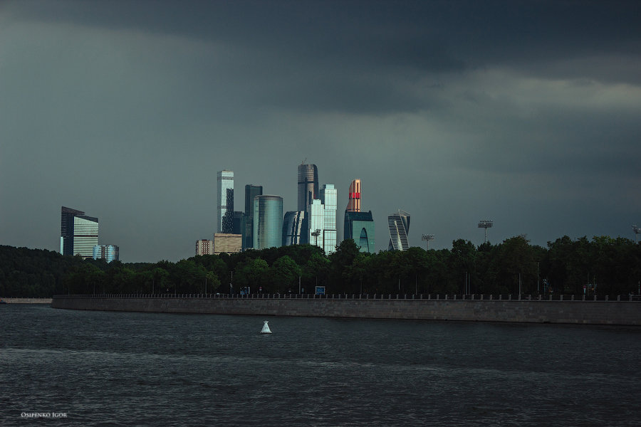 *** - Игорь Осипенко