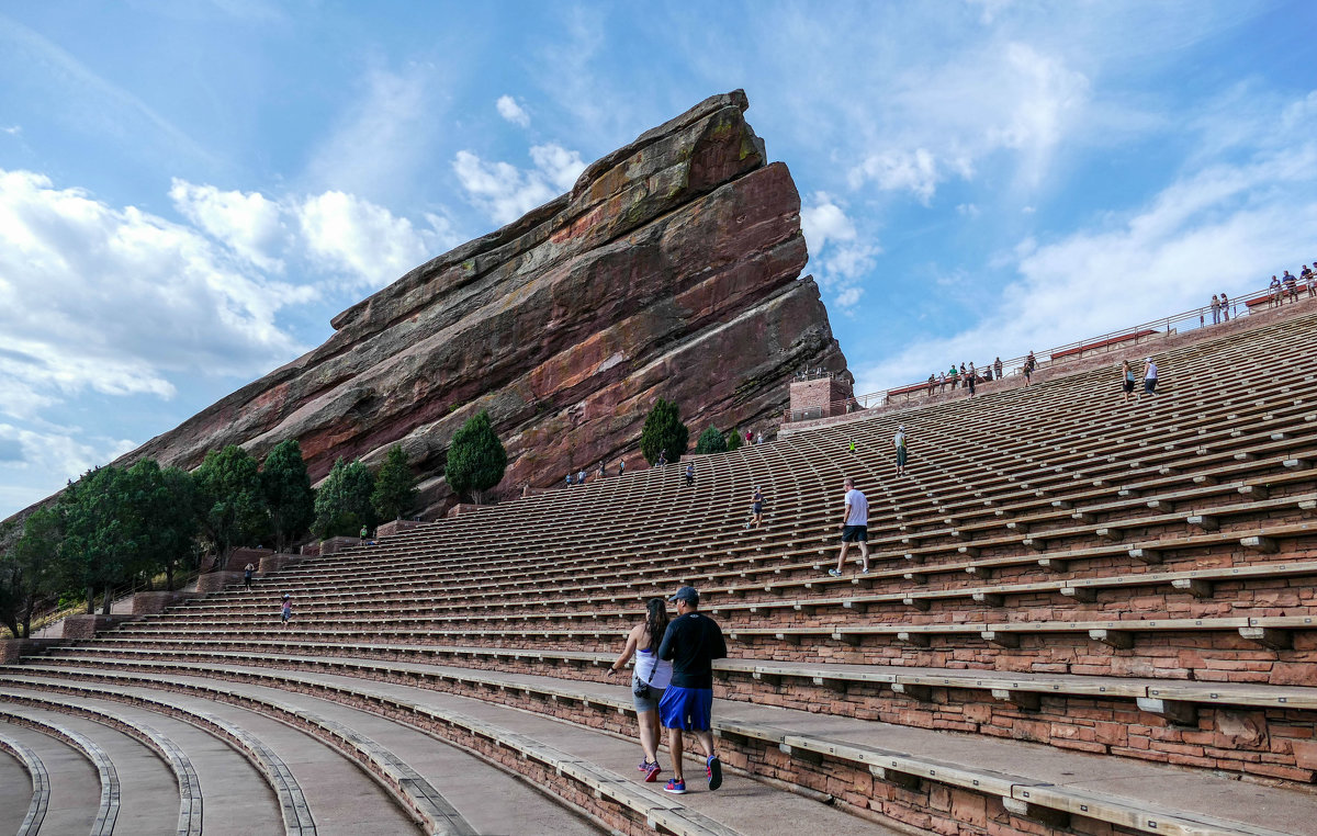 Амфитеатр в Красных Скалах (Red Rocks). Вид на правую сторону. - Юрий Поляков