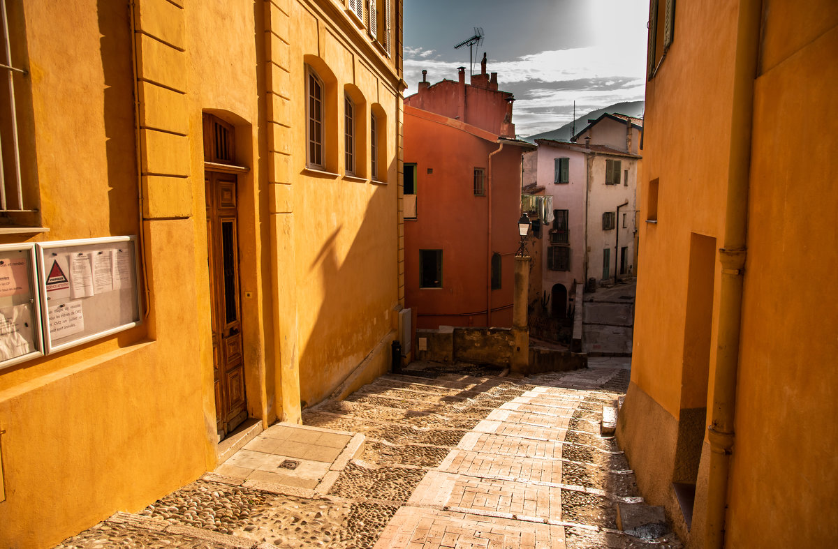 Вечернее солнце в Ментоне - Наталия Л. Вечернее солнце в Ментоне - Наталия Л.