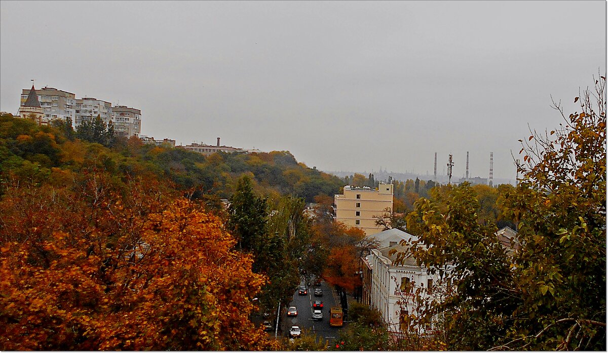 Город в осени - Людмила 