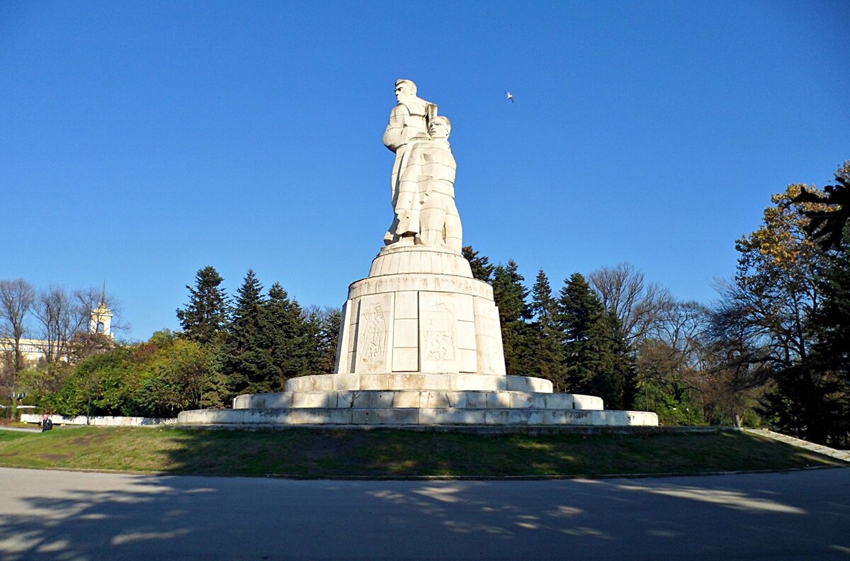 "Пантеон" Варна Болгария - wea *