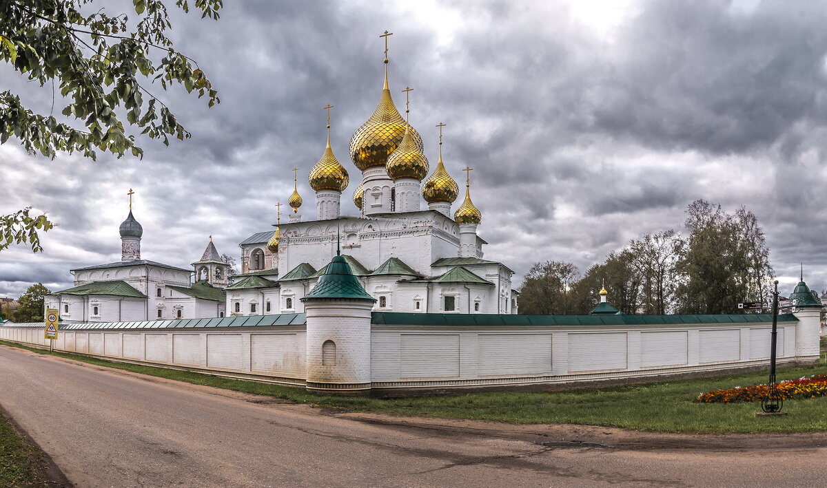 Осень -Волга. Углич. - юрий макаров