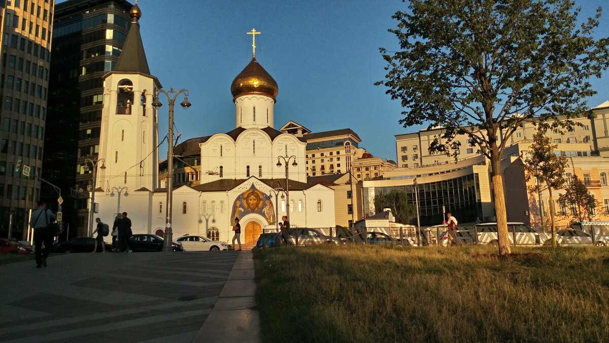 в лучах заходящего солнца(Москва) - Серж Поветкин