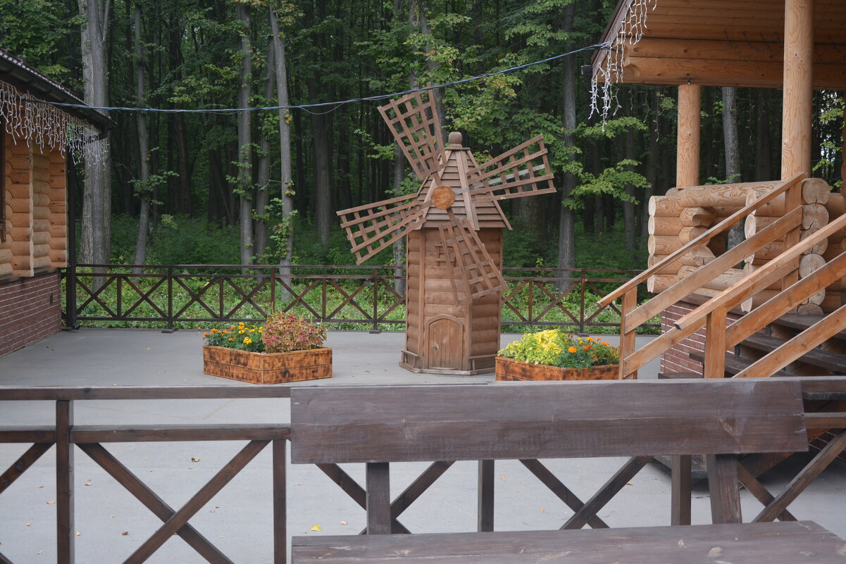 В "деревеньке" "a la russe" (3) - Александр Буянов В "деревеньке" "a la russe" (3) - Александр Буянов