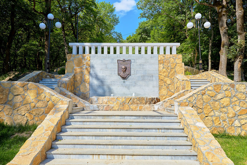 Железноводск. Городской парк. Центральная аллея. Каскадная лестница фонтан-водопад - Николай Николенко