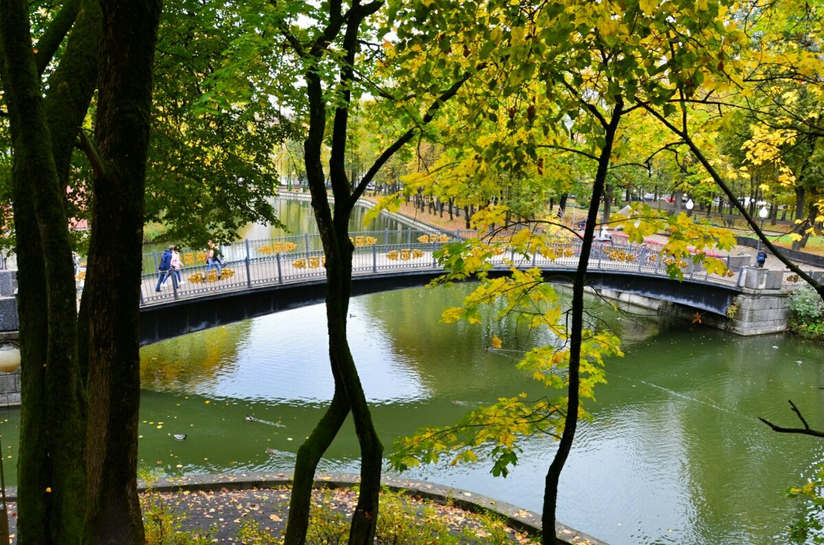 Городской сад. - Милешкин Владимир Алексеевич 