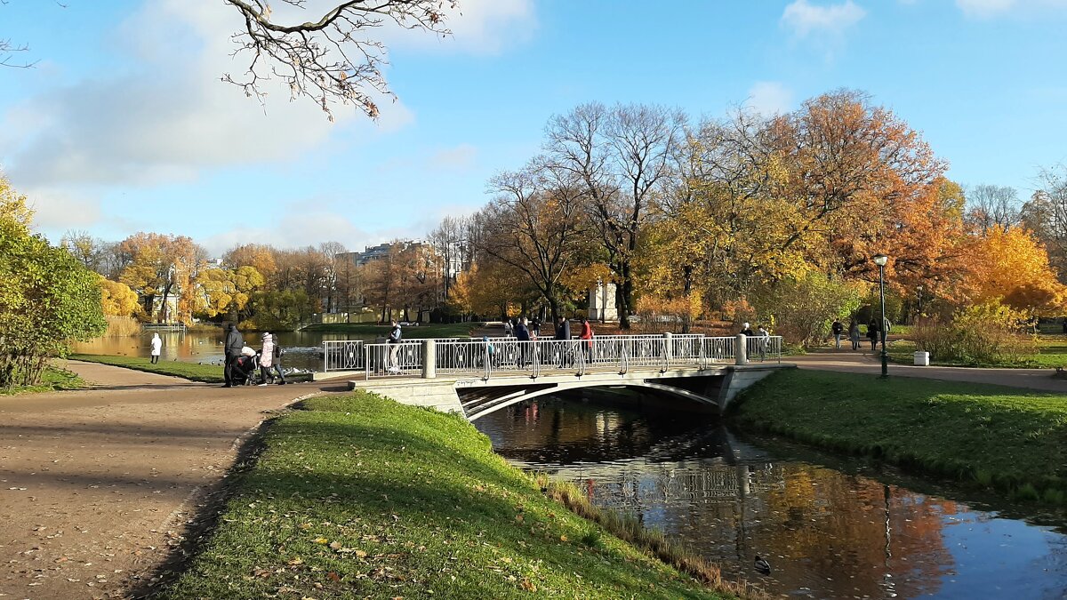 В Таврическом саду. Мостик - Елена Павлова (Смолова) В Таврическом саду. Мостик - Елена Павлова (Смолова)