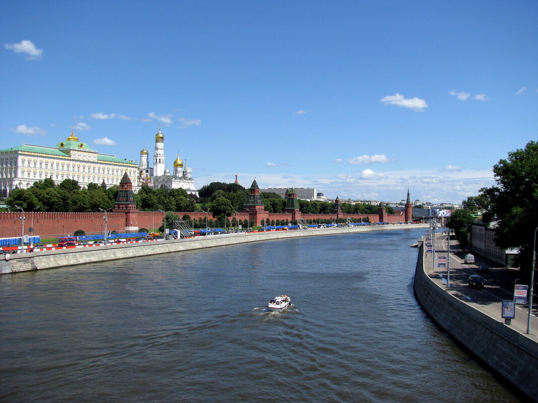 Москва. Москва - река и вид на Кремль. - Владимир Драгунский