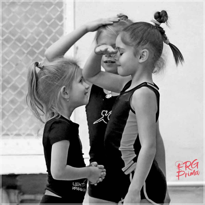 Гимнастки большие и пока что не очень большие. - Roman Kashin Гимнастки большие и пока что не очень большие. - Roman Kashin