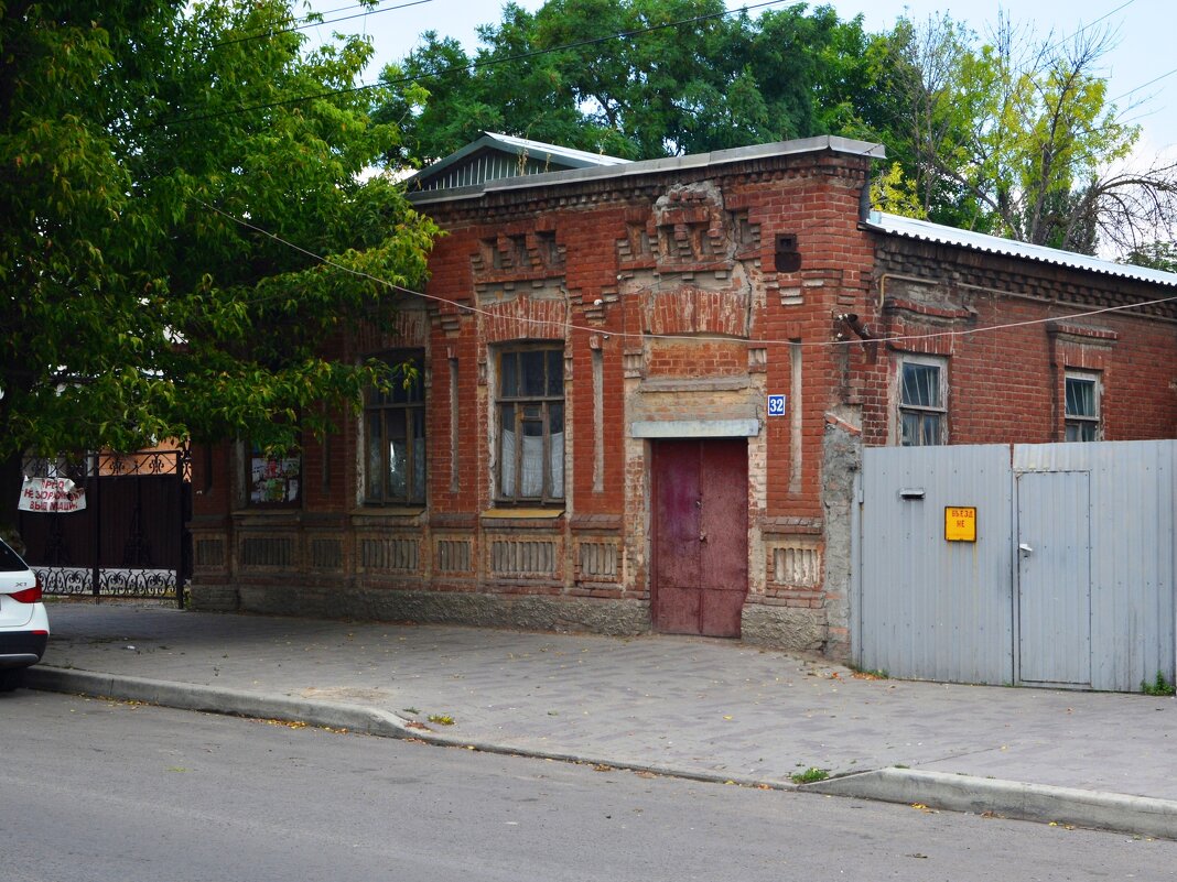 Новочеркасск. Дом по пр. Баклановскому 32. - Пётр Чернега