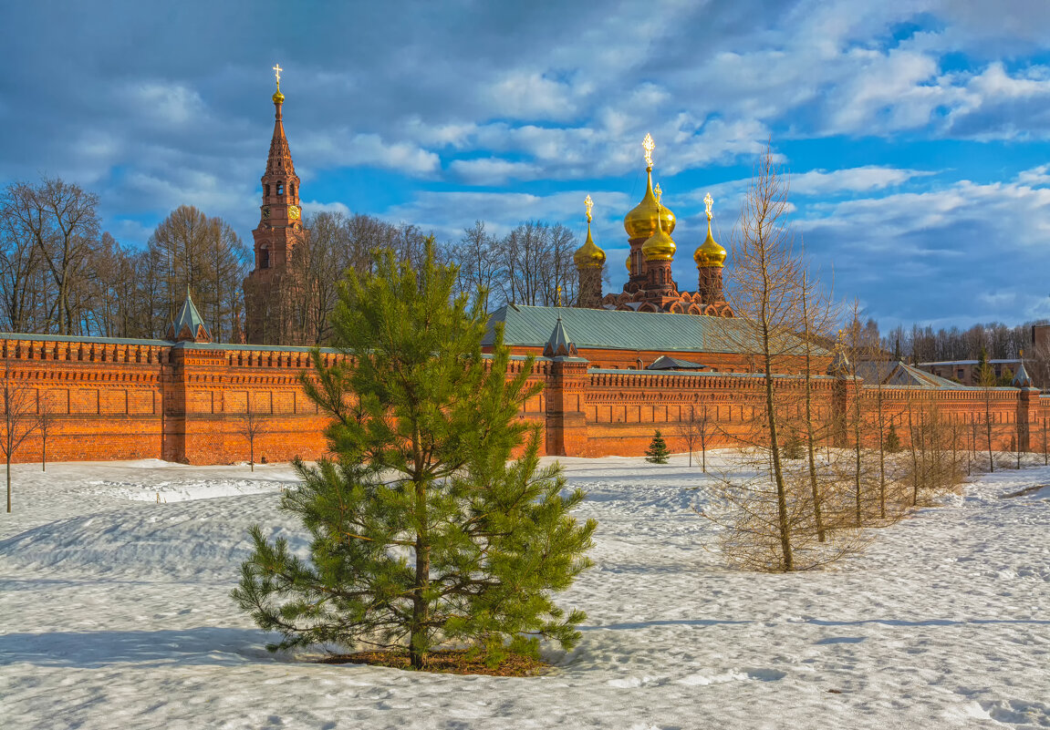 у стен монастыря - Moscow.Salnikov Сальников Сергей Георгиевич