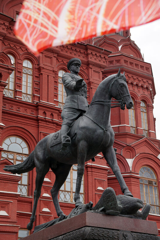 Памятник Г.К. Жукову в Москве - Lersa 