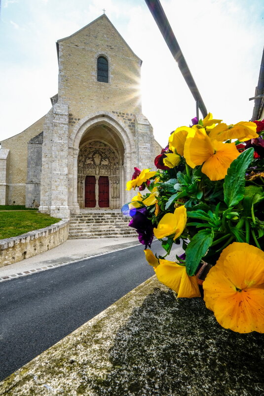 Церковь Saint-Loup de Naud - Георгий А