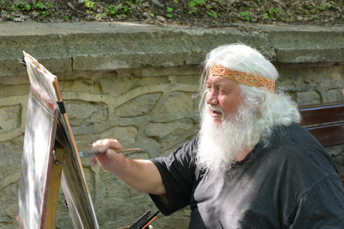 Художник - Николай 