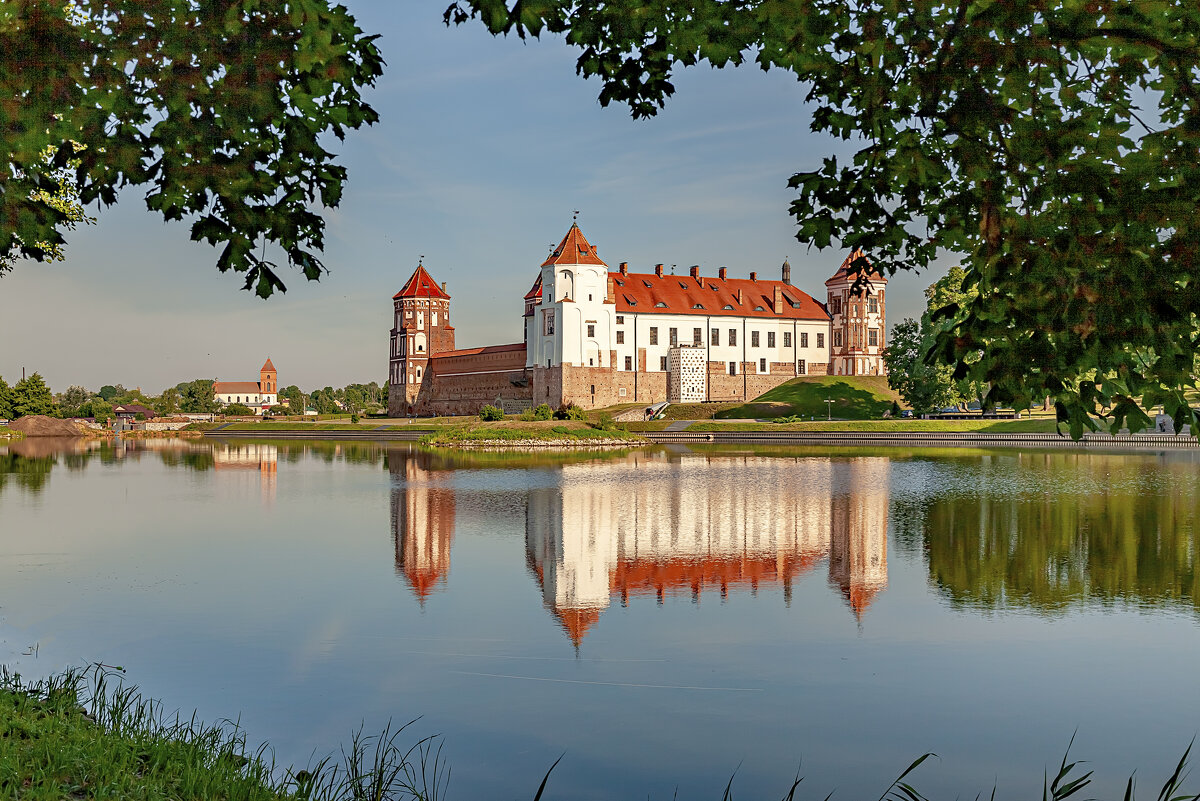 Мирский замок - Николай Климович