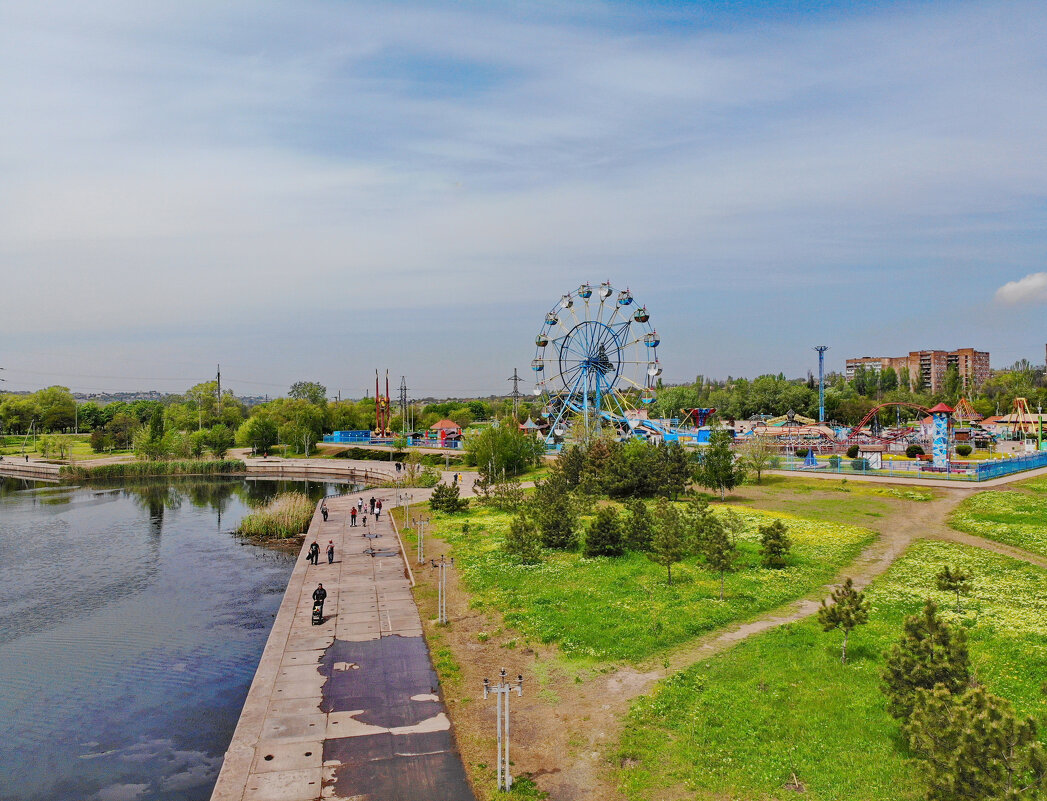 "Культурный парк по над речкою..." - Андрей K. "Культурный парк по над речкою..." - Андрей K.