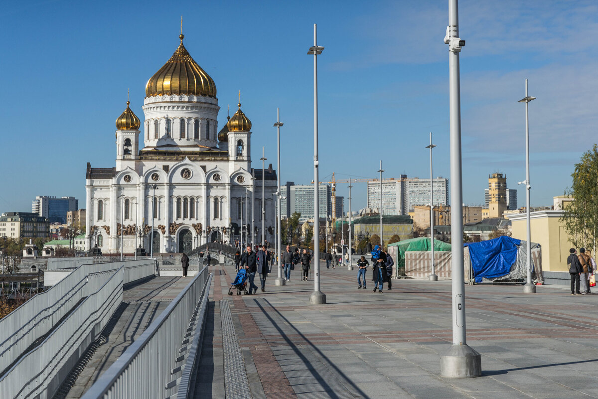 на Патриаршем мосту - Сергей Лындин