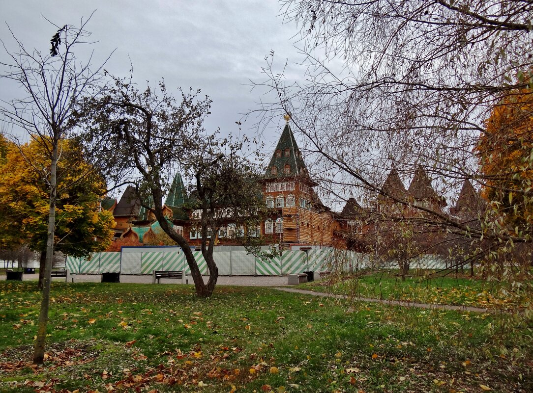 в парке Коломенское - Валентина. .