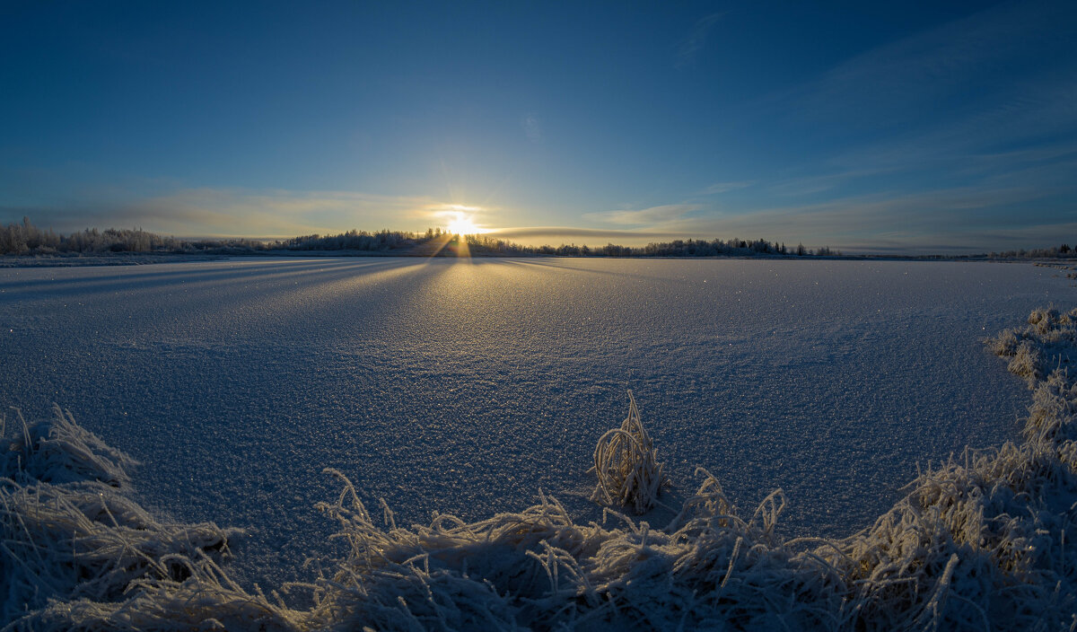 А вокруг тишина.... - Олег Кулябин А вокруг тишина.... - Олег Кулябин