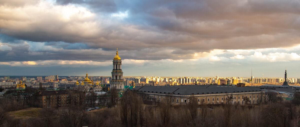 В разрыве облаков - Олег 