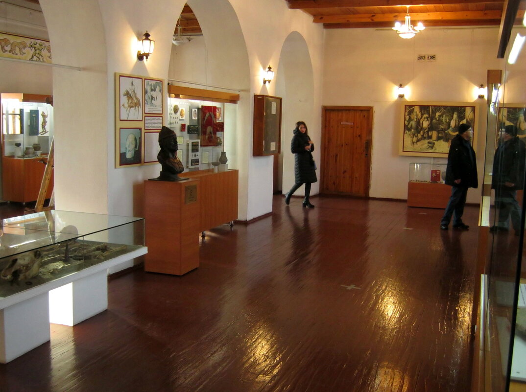 Музей. - Радмир Арсеньев