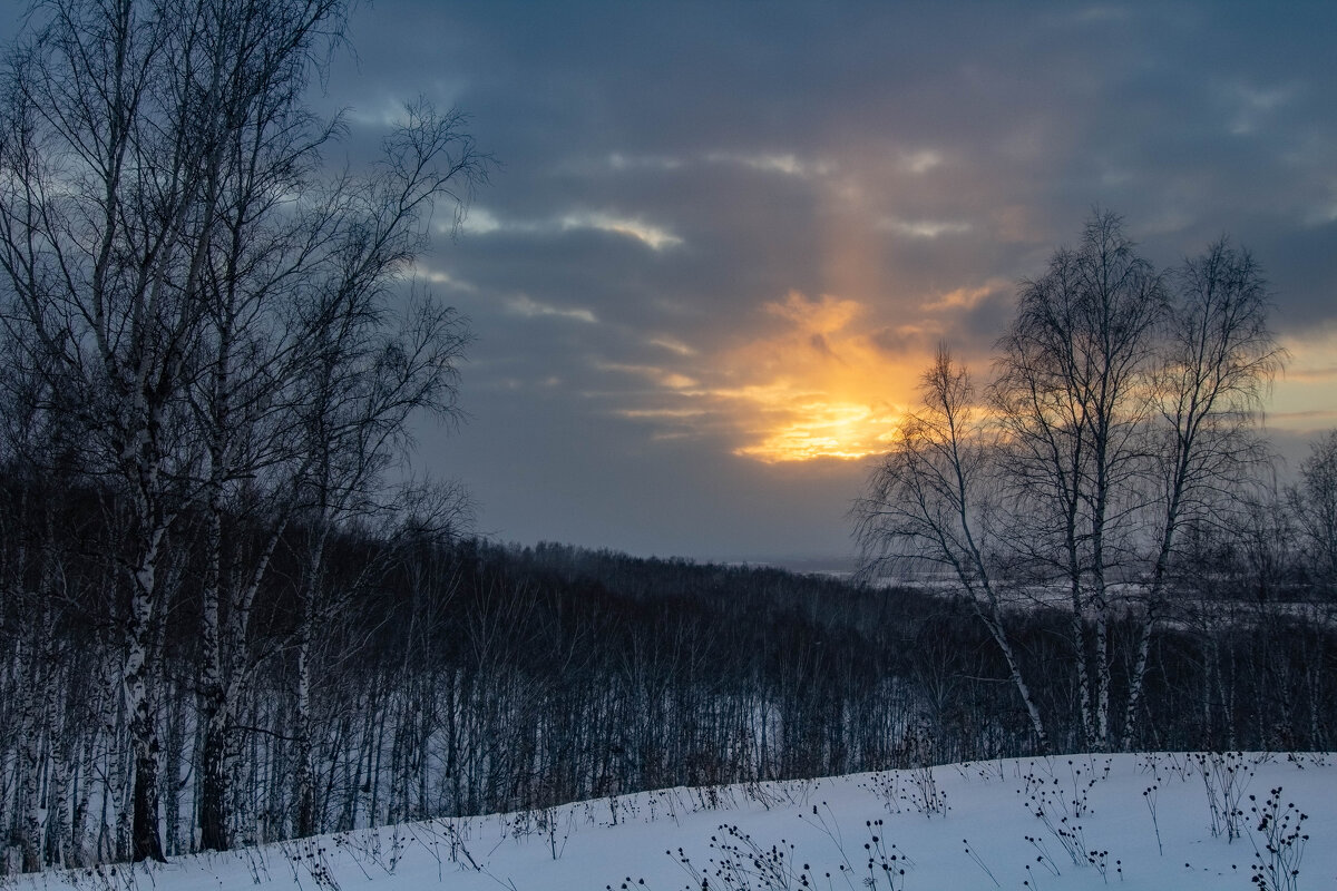 Уходящий день прячется в закат - Владимир Кириченко Уходящий день прячется в закат - Владимир Кириченко