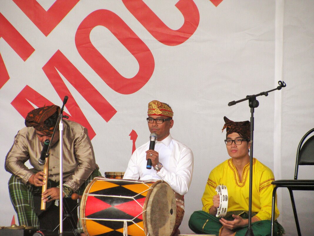 Москва. День города. Выступление отечественных и зарубежных артистов. - Владимир Драгунский Москва. День города. Выступление отечественных и зарубежных артистов. - Владимир Драгунский