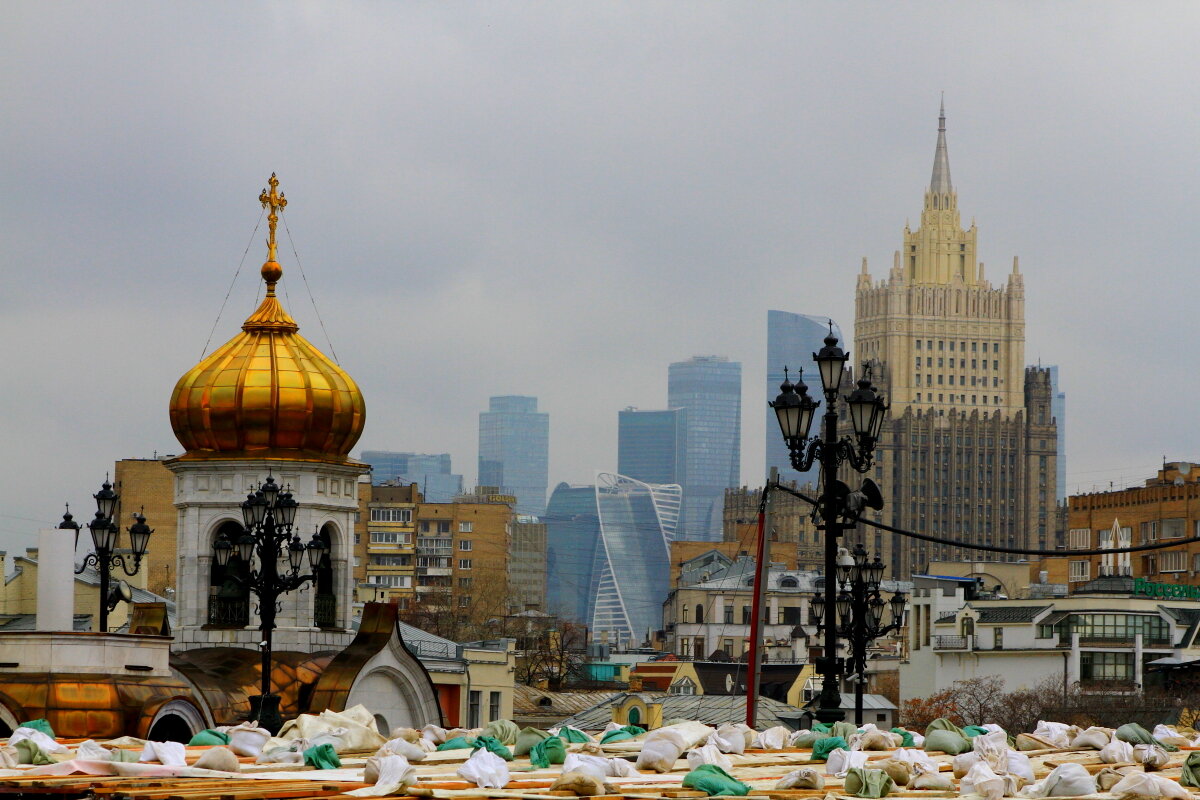 Москва как много в этом звуке... - олег свирский 