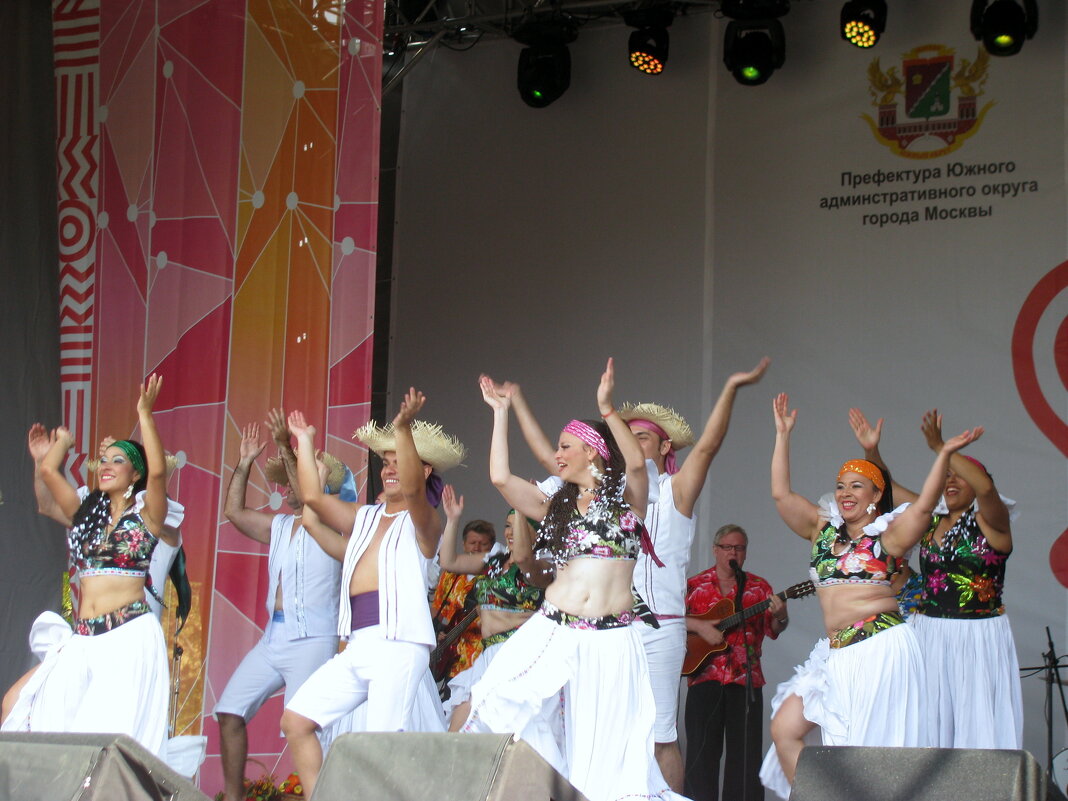 Москва. День города. Выступление отечественных и зарубежных артистов. - Владимир Драгунский