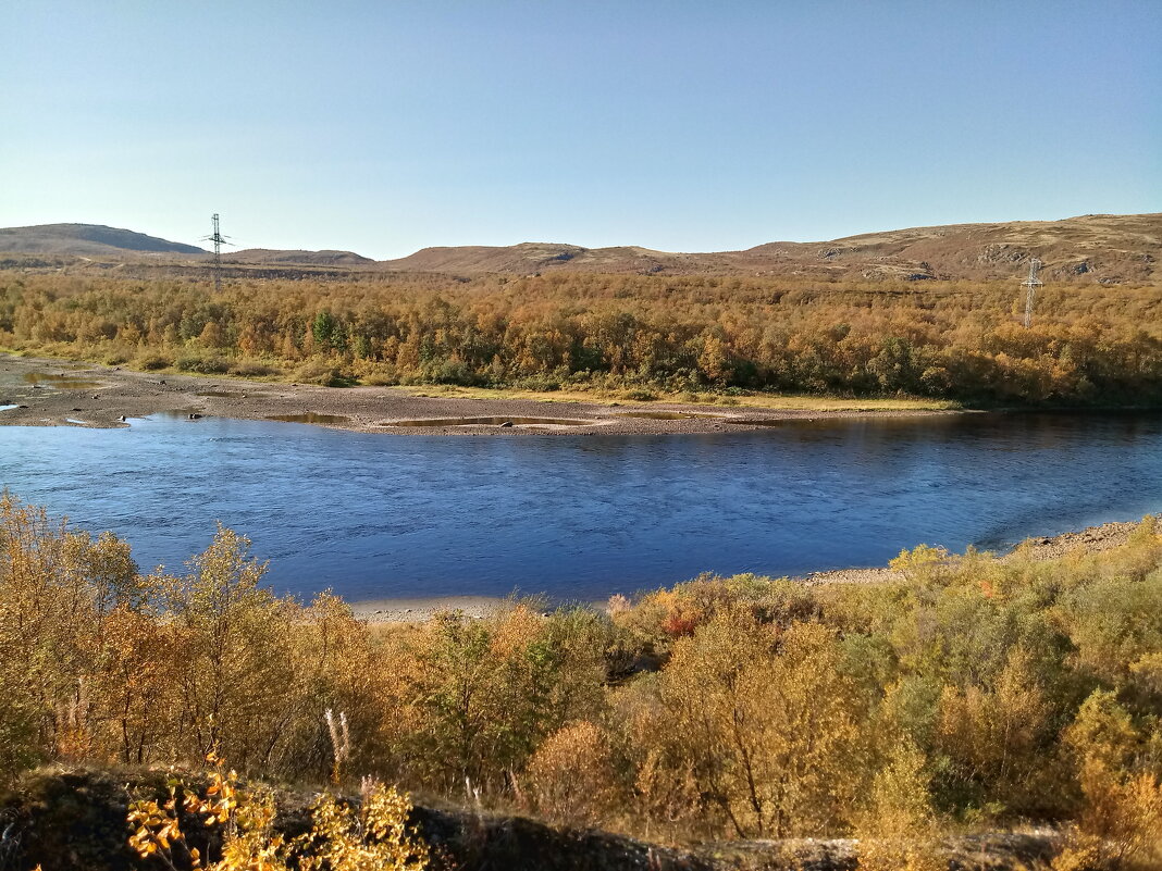 Небесная синева воды. Река. - Мария Васильева