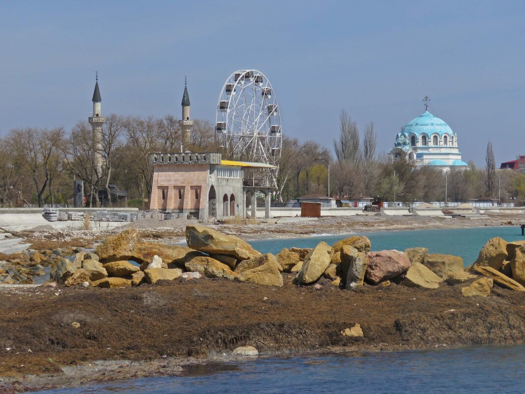 Евпатория в апреле. - ИРЭН@ . Евпатория в апреле. - ИРЭН@ .